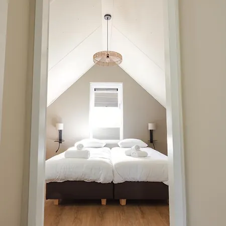 Modern By Droomvilla Casa de Férias